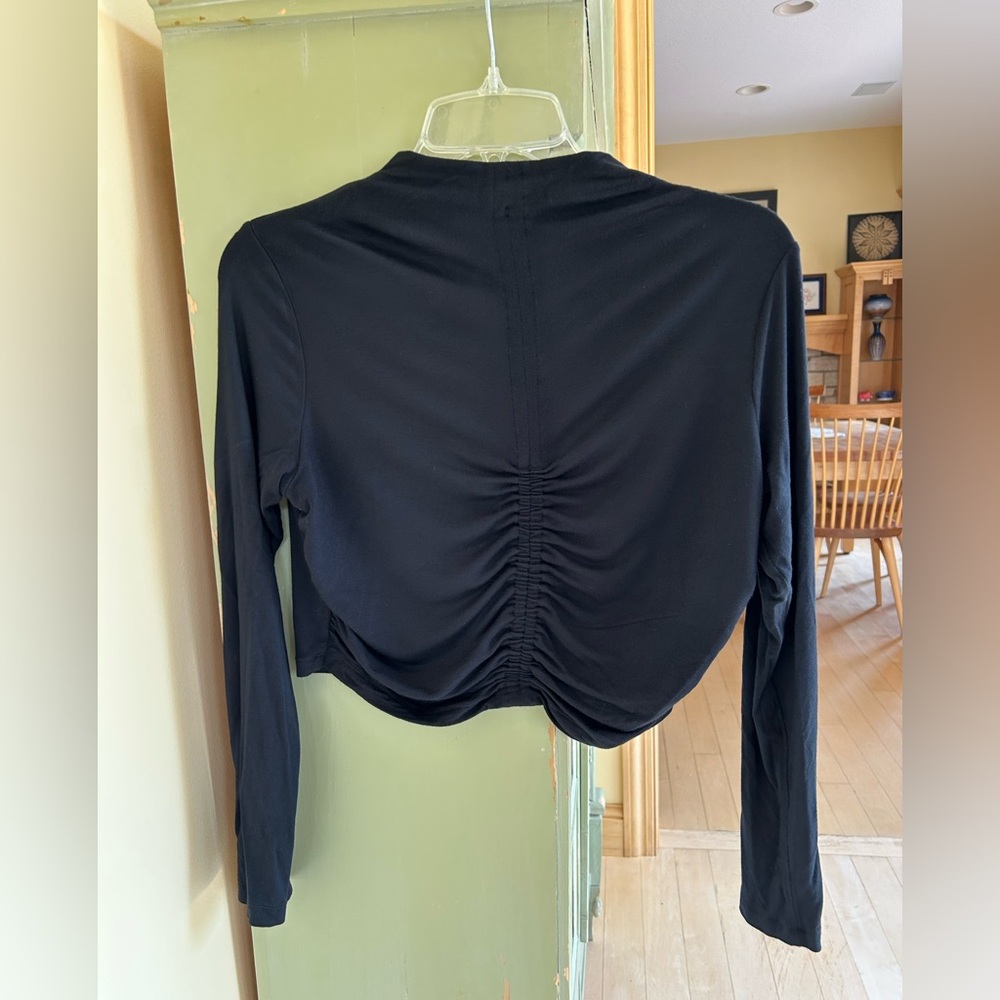 Women’s Anthropologie Black Ruched Long Sleeve Crop Top Medium Petite MP NWOT